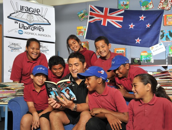 Vodafone Warriors NRL Reading Captain Jerome Ropati reads with students at Te Papapa School in Onehunga.